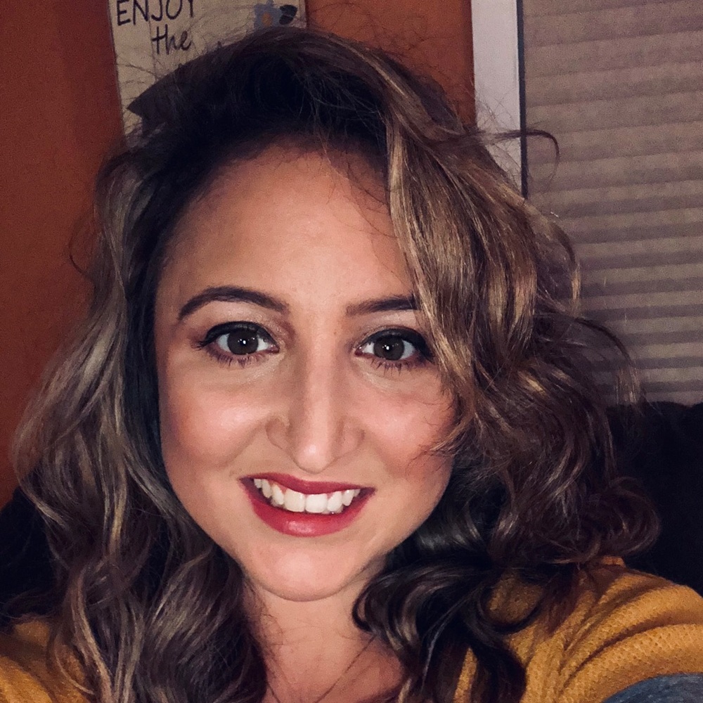 Meet your Posher, Hilary